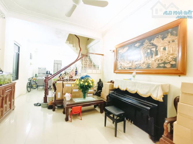 Bán nhà Trung Kính - Cầu Giấy 65m2*4T MT5m Gara oto giá 32.5 tỷ - 2