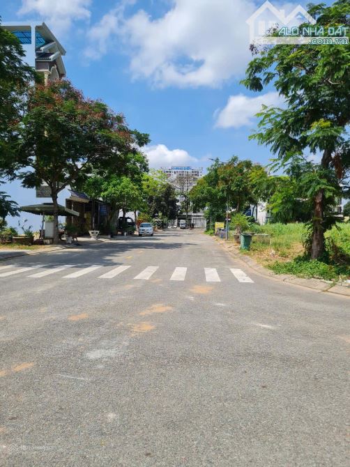 Bán nhanh nền đất Khang Điền Bình Chánh, gần trường ĐH Kinh Tế TP. HCM, Giá 2ty690, 100m2. - 2