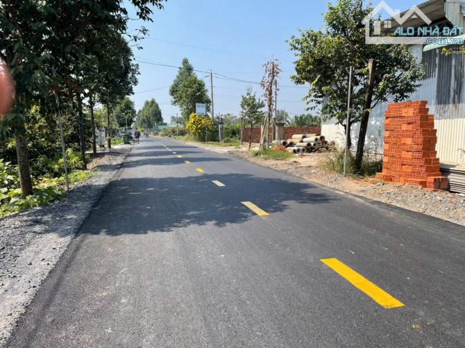 1054m2 đất mặt tiền ấp 10, Lương Hòa, Bến Lức, Long An có 300m2 thổ giá 8,5 tỷ - 2