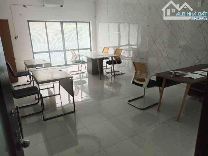 Cho Thuê Văn Phòng Đường Trân Quang Diệu P14 ,Quận 3 DT 50m2 giá 12 triệu /tháng - 2