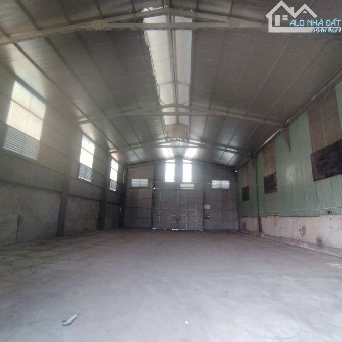 Cho thuê kho, nhà xưởng tại Đường Phú Đô, 18 triệu, 220m2, mặt tiền 10m, nhiều tiện ích - 2