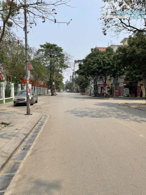 Mặt phố Đặng Vũ Hỷ 50m, cấp 4, lô góc, mặt tiền 8m, vỉa hè, ô tô tránh, kinh doanh nhỉnh14 - 2