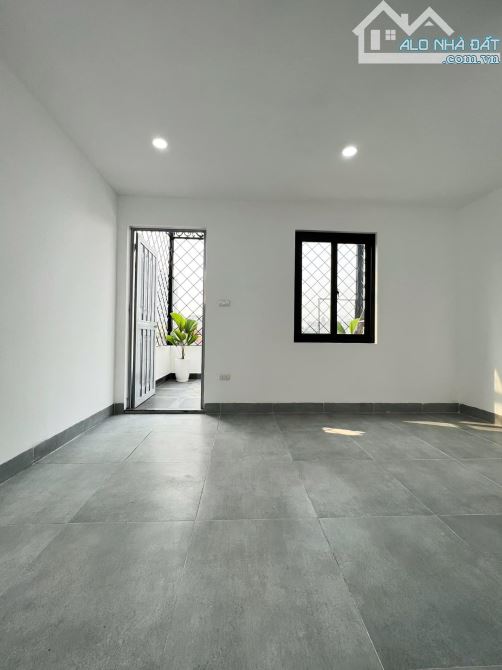 Bán Nhà Phố Khương Đình, Quận Thanh Xuân, Dt 35m2 x 6 tầng thang máy. - 2