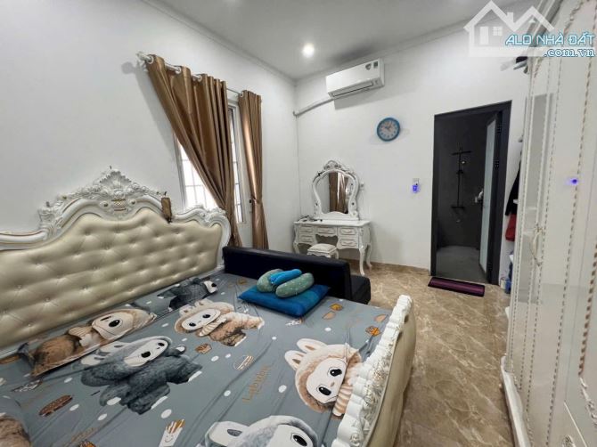 Nhà mặt tiền đường 24m đối diện cổng trường học. Khu đấu giá Tân Phong, kinh doanh tốt - 3