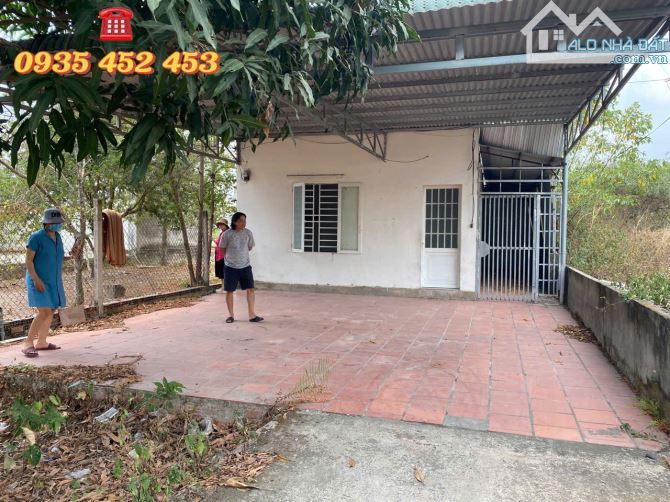 Bán nhà huyện Nhơn Trạch, xã Vĩnh Thanh, 1 sẹc Hùng Vương, DT 501m2 (Sân + PK + 2PN + Bếp) - 3