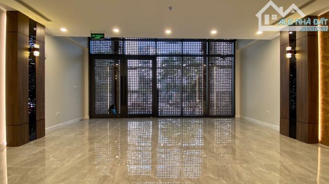 Cho thuê biệt thự tại KĐT Nam Cường – Hoàng Quốc Việt .DT : 250 * 4 Tầng.Lô góc.Thang maý - 3