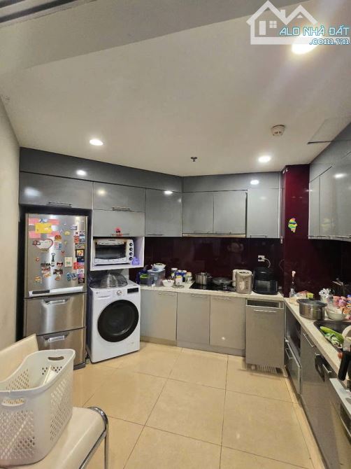 BÁN CĂN HỘ CAO CẤP- RoyalClty- 72 NGUYỄN TRÃI - THANH XUÂN. 113M2- GIÁ 15,8 TỶ. - 3