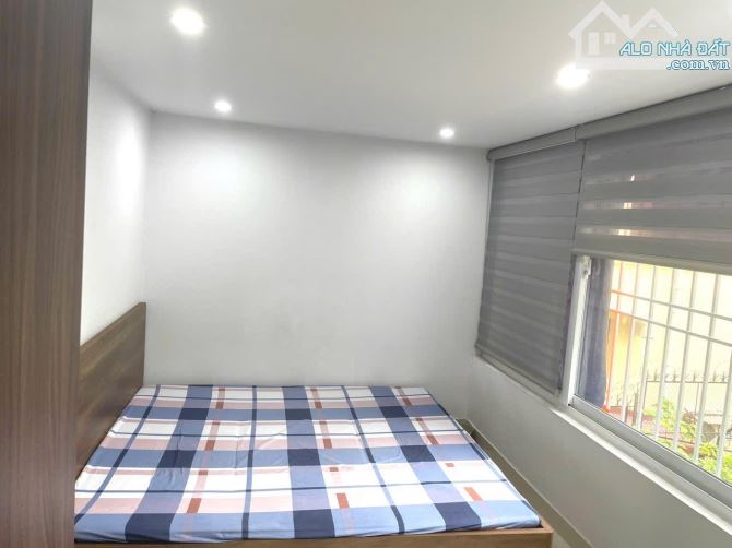 Căn Hộ Tập Thể Phố Đội Cấn 3PN, rộng 120m2, tầng 3, căn góc 3 mặt thoáng, sân chơi 5.7 tỷ - 3