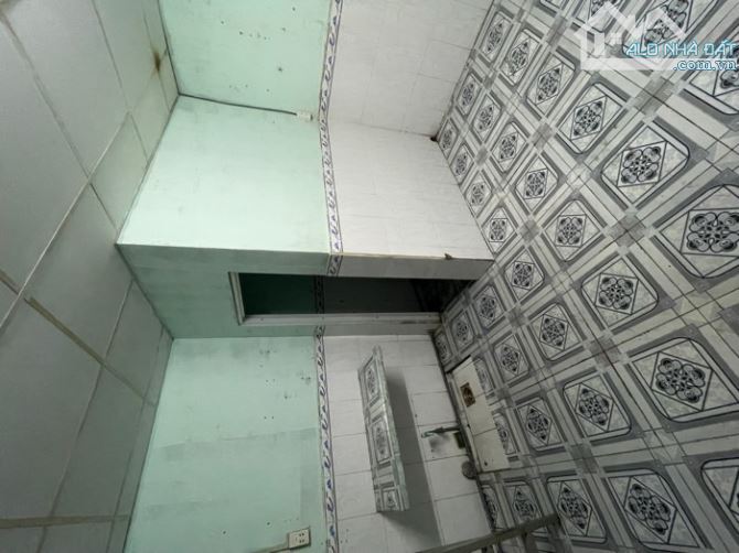 Bán đất tặng nhà 76m2, phường Bình Thuận, 50m ra MTKD Nguyễn Thị Thập, Quận 7 - 3