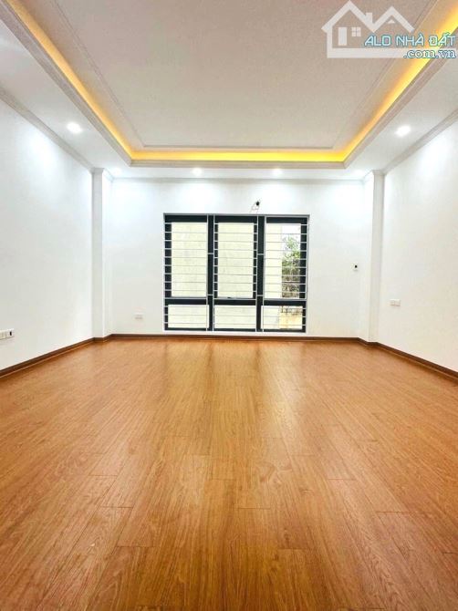 Trần Cung Nhà Mới Xây 6 Tầng-Thang Máy -50m Ra Mặt Phố DT 35m.4 Ngủ .Giá Hơn 7 Tỷ - 3