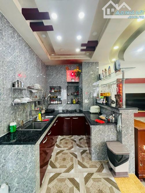 Mặt Tiền Kinh Doanh Ngang lớn 5m Dài 13m 65m2 5Tầng Lũy Bán Bích Tân Phú. Chỉ 12 tỷ - 3