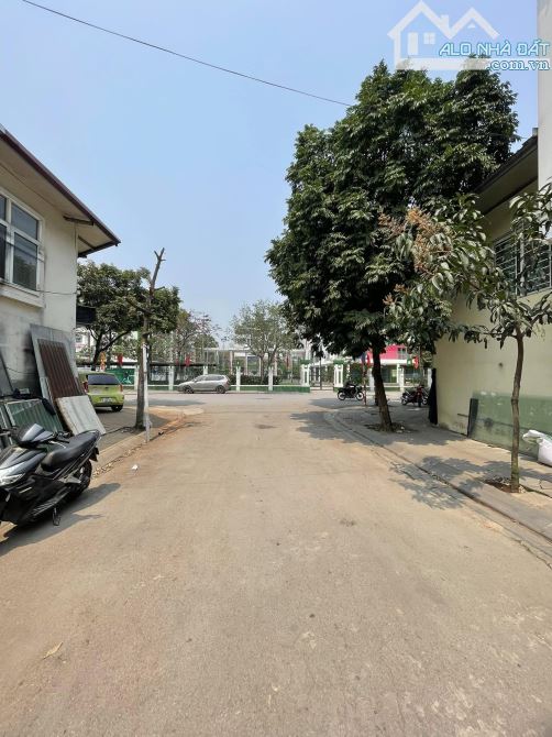 Mặt phố Đặng Vũ Hỷ 50m, cấp 4, lô góc, mặt tiền 8m, vỉa hè, ô tô tránh, kinh doanh nhỉnh14 - 3