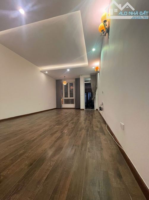 BÁN NHÀ PHÂN LÔ 61 LẠC TRUNG HAI BÀ TRƯNG - 70M 4T MT 4.5M - VỈA HÈ OTO TRÁNH KINH DOANH - 3