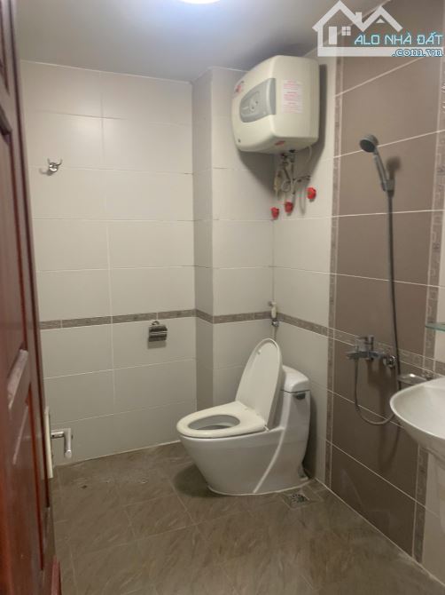 Cho thuê nhà Xuân La, phân lô, ô tô, 65m2, 5 tầng, nhà mới đẹp, 23Tr - 3