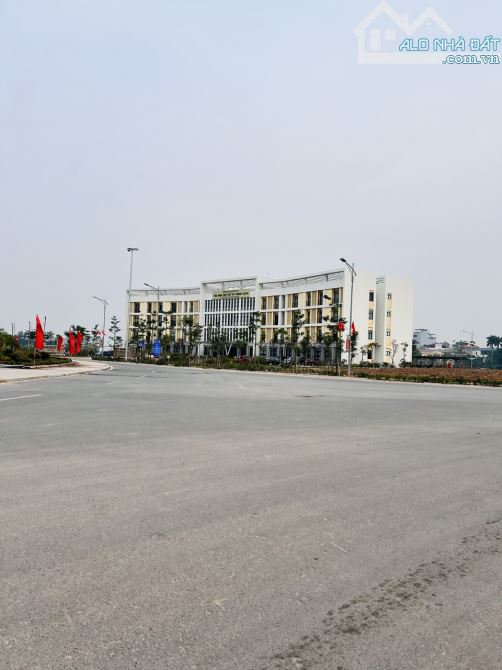 BÁN ĐẤT THỊ TRẤN TRÂU QUỲ-VIỆN RAU QUẢ HV NÔNG NGHIỆP- ÔTÔ 7 CHỖ VÀO-34m2-4 tỷ - 3