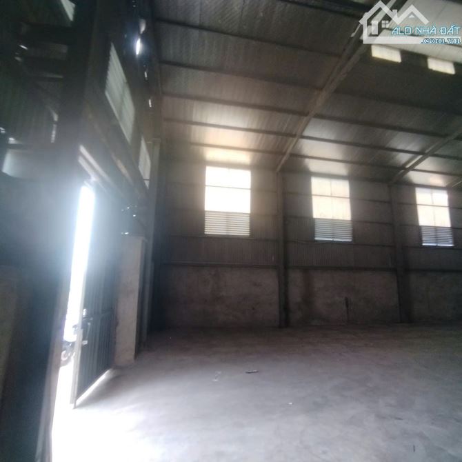 Cho thuê kho, nhà xưởng tại Đường Phú Đô, 18 triệu, 220m2, mặt tiền 10m, nhiều tiện ích - 4