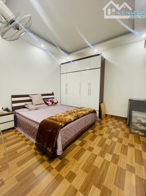 Bán nhà 3 tầng sạch đẹp ngõ 69 Miếu Hai Xã - 4