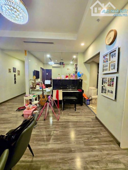BÁN CĂN HỘ CAO CẤP- RoyalClty- 72 NGUYỄN TRÃI - THANH XUÂN. 113M2- GIÁ 15,8 TỶ. - 4
