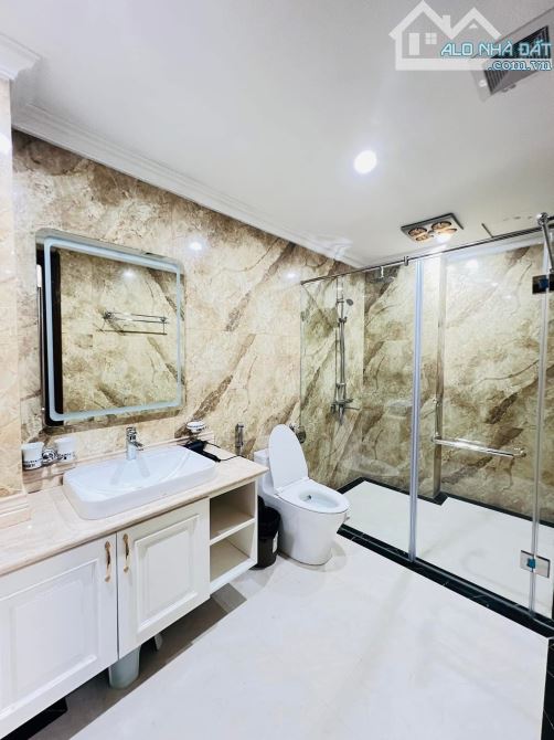 Bán nhà đường Nguyễn Trãi 50m2 nhà dân lô góc view siêu đẹp vị trí chỉ 20m ra Đường ô tô - 4