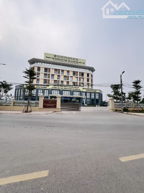 BÁN ĐẤT THỊ TRẤN TRÂU QUỲ-VIỆN RAU QUẢ HV NÔNG NGHIỆP- ÔTÔ 7 CHỖ VÀO-34m2-4 tỷ - 4
