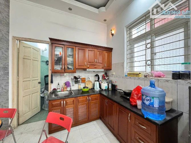 NHÀ DÂN XÂY - QUẬN CẦU GIẤY - LÔ GÓC - MẶT TIỀN KHỦNG S=48M2 - GIÁ 8.45 TỶ. - 5