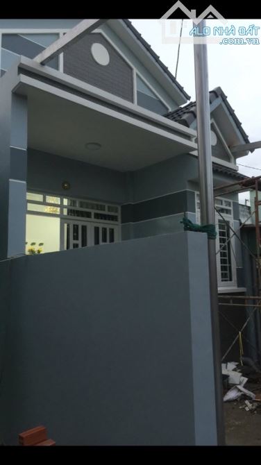 Ngang BỀ THẾ 5,5M DÀI 25 TRẦN VĂN MƯỜI XUÂN THỚI ĐÔNG HẺM XE HƠI VÀO NHÀ - 5