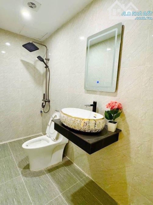 Bán nhà đẹp như khách sạn 5 sao, full nội thất, phố Quan Thổ 1, Đống Đa, chỉ 5.79 tỷ - 5