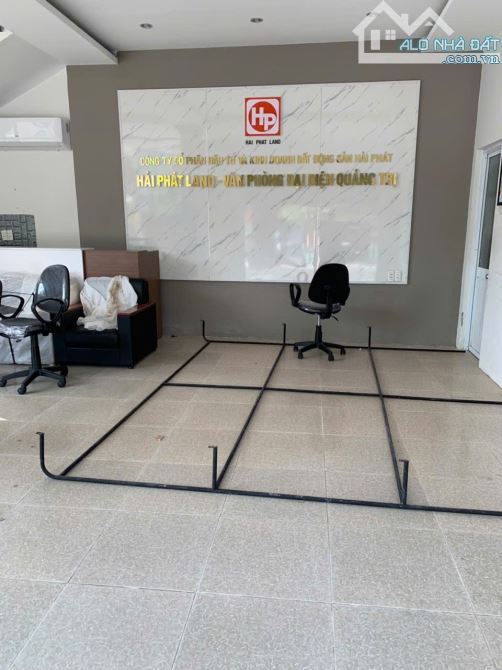 Bán nhà 2 tầng mặt tiền Nguyễn Huệ, sát ngã tư Hùng Vương, Phường 1, TP. Đông Hà - 6