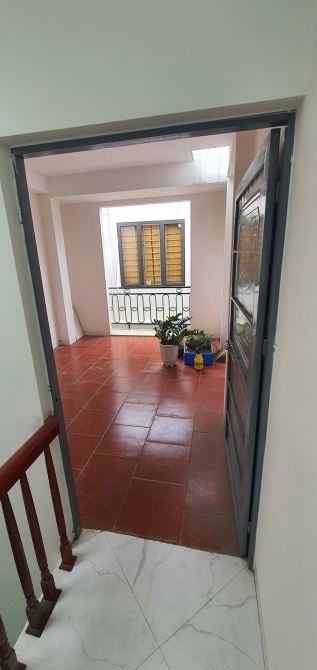 CẦN TIỀN GẤP GIÁ NÀO CŨNG BÁN ....NHÀ ĐẸP PHỐ 5 TỶ . GẦN CHỢ , TRƯỜNG HỌC CẤP 1.2 GẦN Ô TÔ - 7
