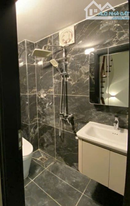 NHÀ DÂN XÂY - QUẬN CẦU GIẤY - LÔ GÓC - MẶT TIỀN KHỦNG S=48M2 - GIÁ 8.45 TỶ. - 7
