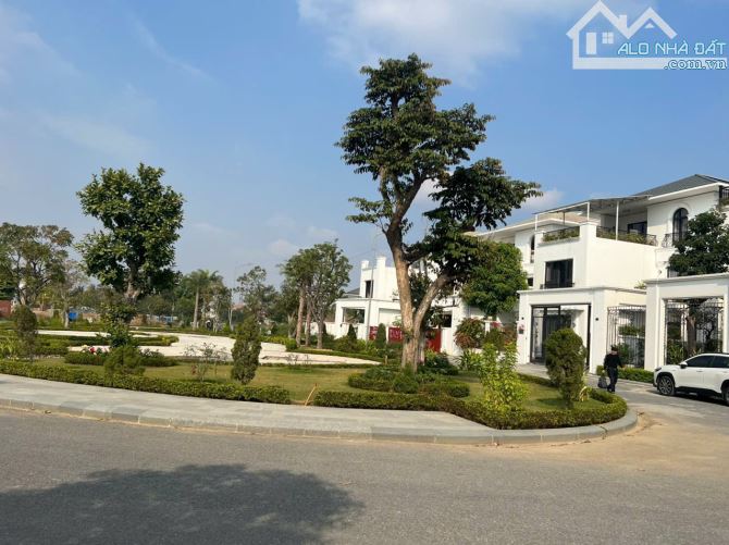 Bán căn biêt thự DT 588 M Tuyến 2 Lê Hồng Phong Hải An - 1