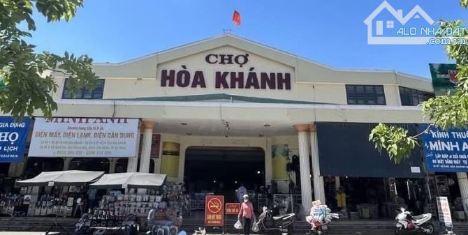 khách sạn 6 tầng 15 phòng đang kinh doanh tốt với dthu 60 triệu tháng mà giá chỉ bảy tỷ x