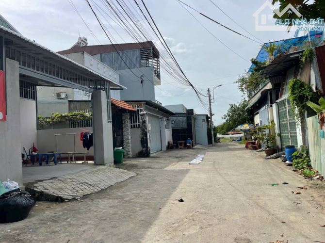 CHỦ NGỘP BÁN GẤP NHÀ 2 TẦNG NGUYỄN THỊ THẢNH HM GIÁP Q12 HẺM XE TẢI.