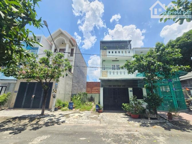 Đất 105m ngang 5m khu nhà ở Tân Đông Hiệp gần Vincom550 Tp. Dĩ An