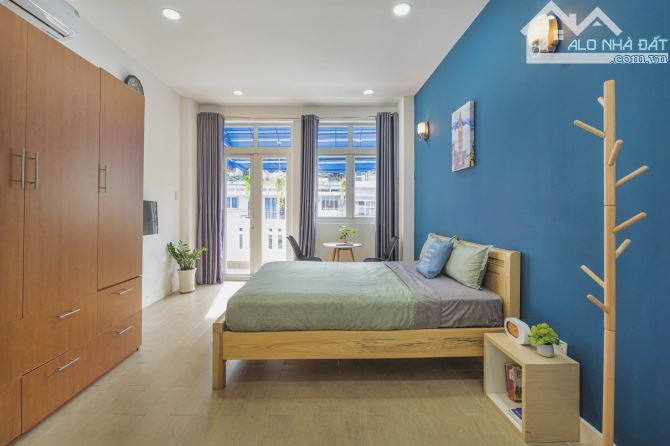 Studio full nội thất ban công tại trung tâm Quận 1