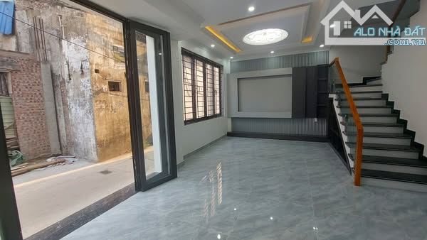 Bán gấp nhà Miếu Hai Xã, Dư Hàng Kênh, Lê Chân, 3,65 tỷ, 41m2, 4,5 tầng.
