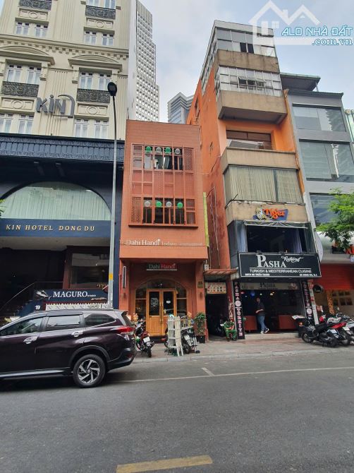 Bán nhà 3 mặt tiền đường Đông Du, Bến Nghé, Quận 1. DT: 4*12m. Vị trí Kim Cương