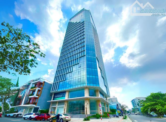 Bán Tòa Văn Phòng Mặt Phố Trường Chinh, Đống Đa DT 580m2, 13T, MT 16m. Giá Cực Rẻ