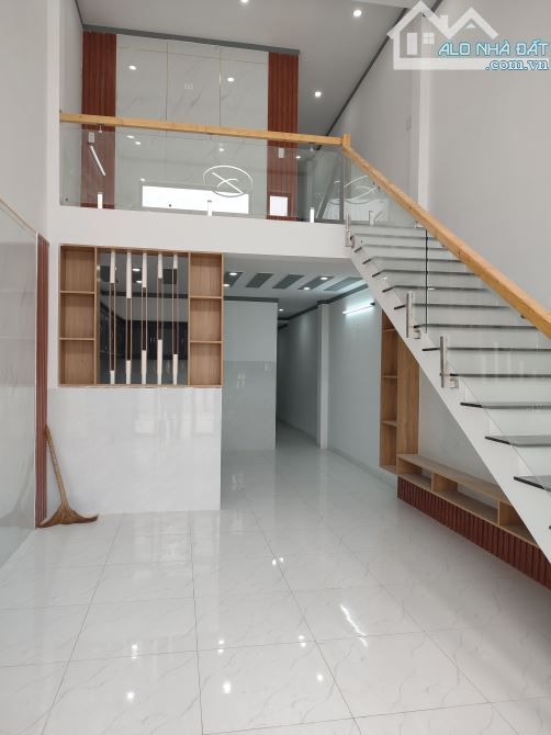 NHÀ PHI TRƯỜNG 1 SẸC - VÀI BƯỚC CHÂN ĐỊA PHẬN TP BIÊN HOÀ, SHR, 1.88 TỶ