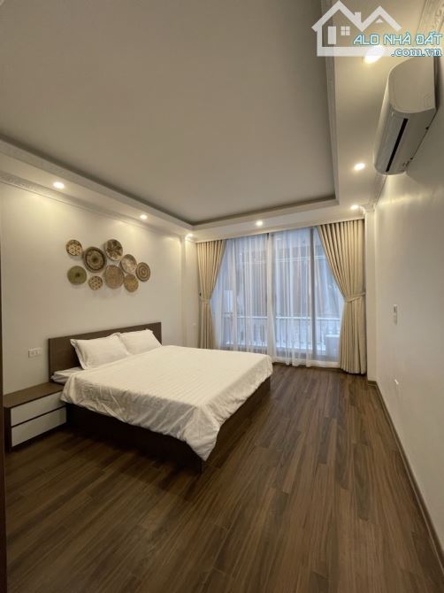 Cực hiếm nhà Văn Cao, Ba Đình – 52M2, 6T thang máy, chỉ 11 tỉ -2 thoáng, 16m ra ô tô tránh