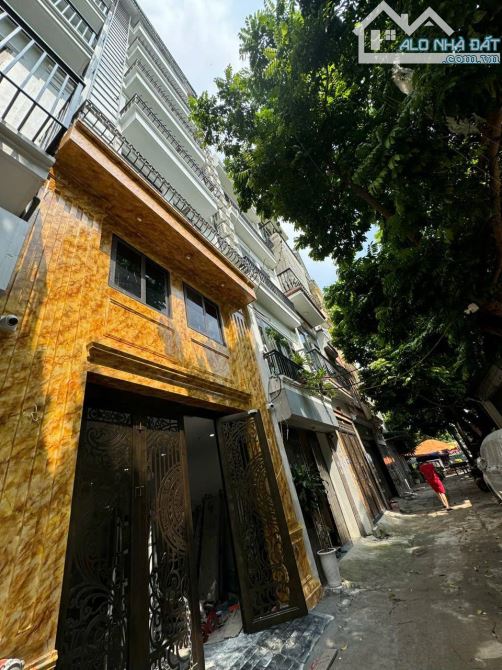 SIÊU ĐẸP TRẦN THÁI TÔNG, 50M2, 6T, 9.8TỶ, LÔ GÓC, 7P RỘNG, KINH DOANH, Ô TÔ