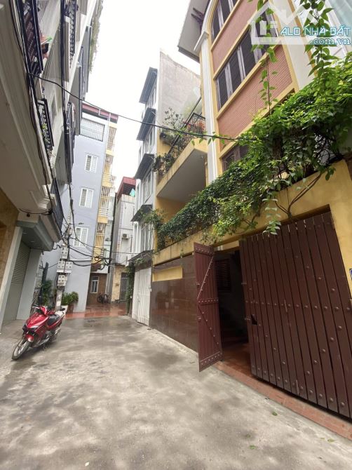 Xuân ĐỈnh. Giá : 21.9 tỷ(TL) , 77m2 , Phân Lô Cao Cấp , Oto Dừng Đỗ , Chủ Thiện Chí Bán