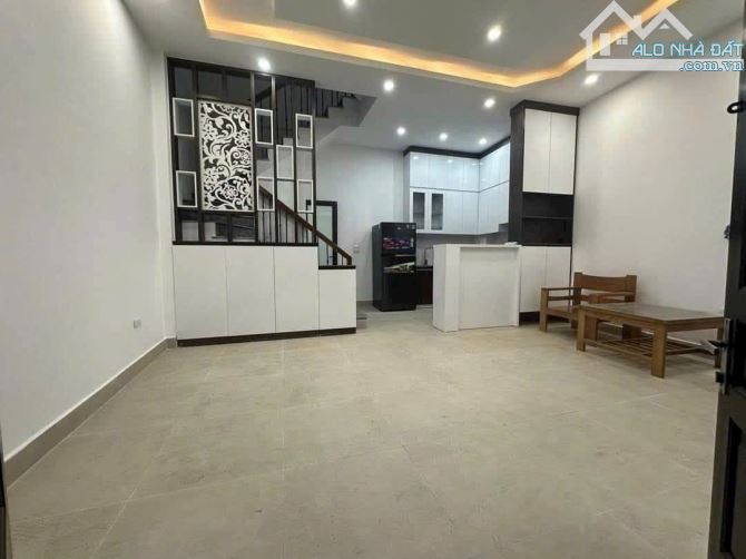 BÁN NHÀ ĐẸP NGÕ KIM MÃ - BA ĐÌNH - 32M² - 5 TẦNG - MẶT TIỀN 5M - GIÁ 5,9 TỶ.