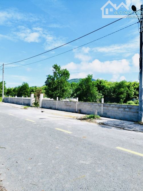 VỊ TRÍ ĐẸP - HIẾM BÁN - 350M2 (15x23M)- THỔ CƯ - KHU RESORT LAN RỪNG - LONG MỸ - ĐẤT ĐỎ