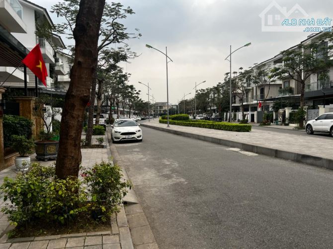 Thời điểm vàng! Bán Liền Kề 95m2 Khu Đô Thị TTĐ giáp với Sunshine Noble, Hơn 13 Tỷ