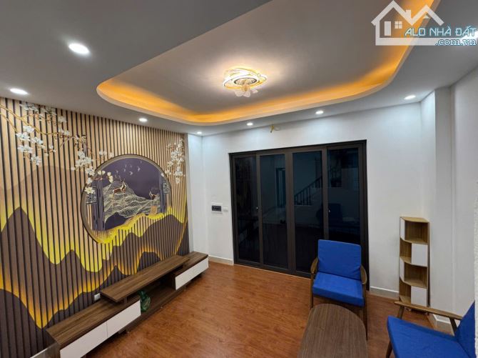 Cổ Điển A - Tứ Hiệp - Thanh Trì. DT: 42m, nhà 4 tầng, giá 5.9 tỷ, gần ôtô, gần TĐC Tứ Hiệp