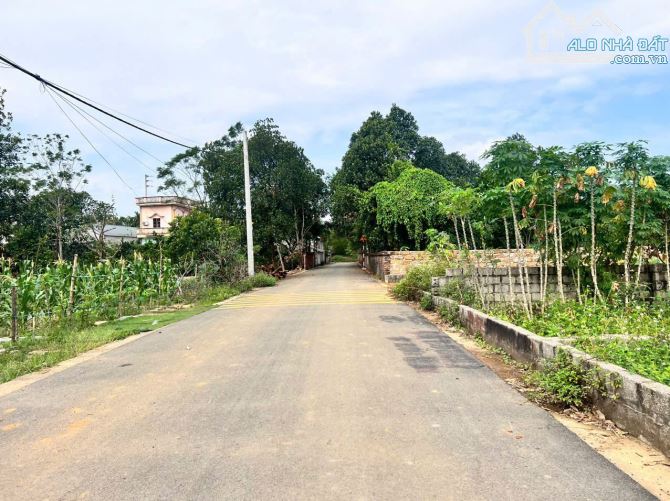 CẦN BÁN LÔ ĐẤT ĐẸP NGAY NGÃ TƯ LỤC QUÂN - VIEW HỒ CỰC ĐẸP - MẶT TIỀN RỘNG