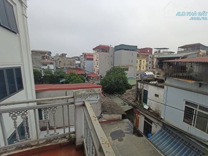 Nhà phố Vũ Tông Phan, lô góc sổ, diện tích 100m2, sổ vuông đẹp mặt tiền rộng 5m giá 25 tỷ.
