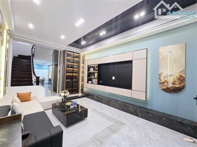 BÁN NHÀ LIÊN MẠC 42M2, 5T, 6 NGỦ, SỔ ĐỎ NỞ HẬU, GIÁ ĐẦU TƯ, Ở NGAY