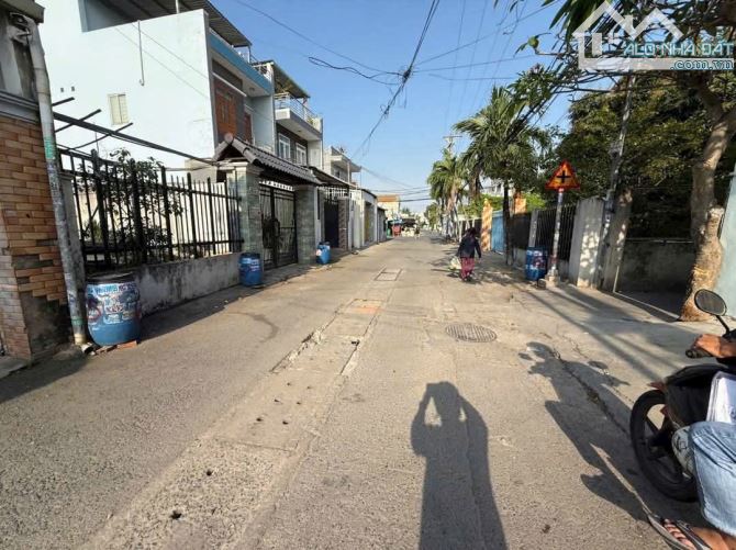 Bán Gấp Đất Mặt Tiền Đường Nguyễn Văn Trỗi Trung Tâm Dĩ An